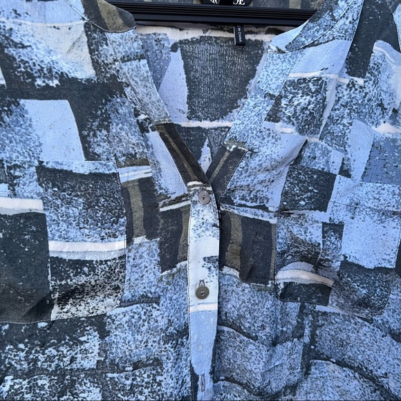 Nic+Zoe Silk Button Up Abstract Blouse - Picture 8 of 12